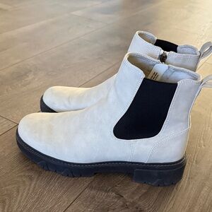 Women’s White Chelsea Boots